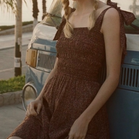 DOEN smocked maxi dress in Ditzy Deep Red Floral - Picture 2 of 9